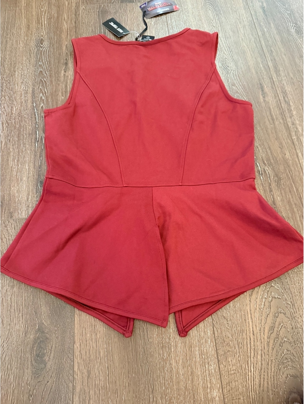 Her Universe WandaVision Wanda Scarlet Witch Top XL NWT Marvel Hot Topic - Picture 2 of 7